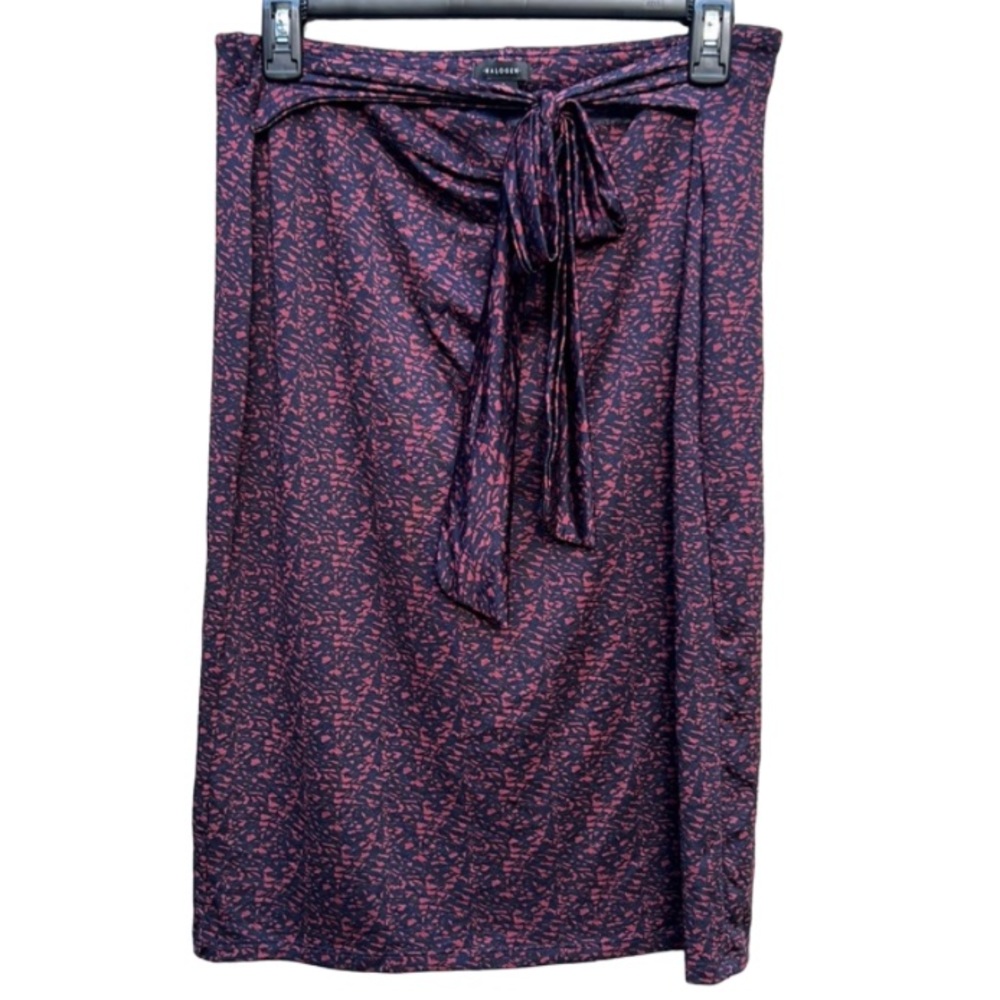 Halogen Skirt with Decorative Waist Tie Black & Maroon Size Medium